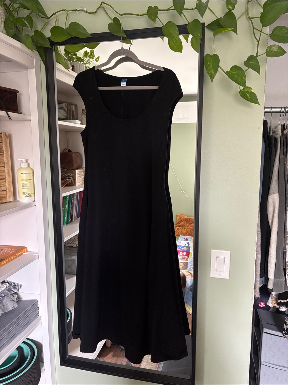 Old Navy Black Scoop Neck Midi Dress